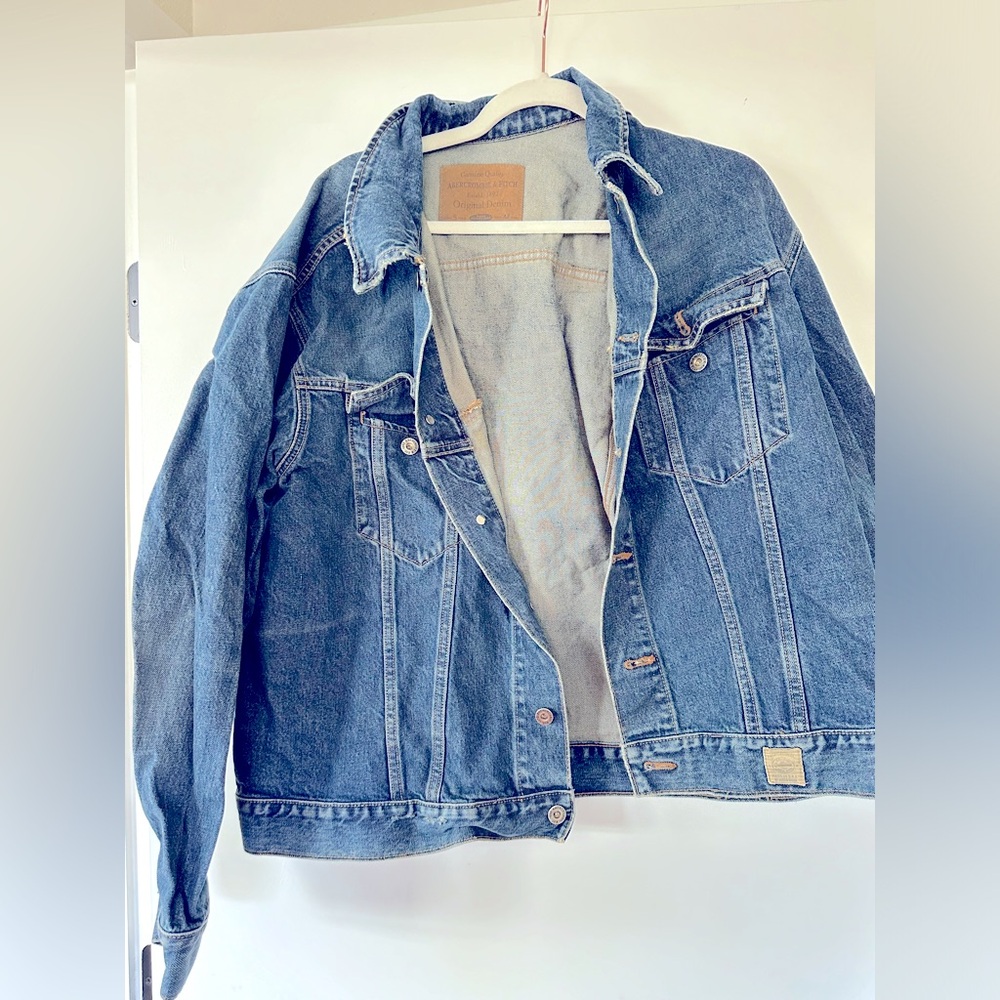 Abercrombie large classic Jean jacket